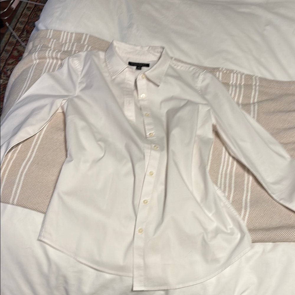 Banana Republic White Oxford Button-Up Shirt